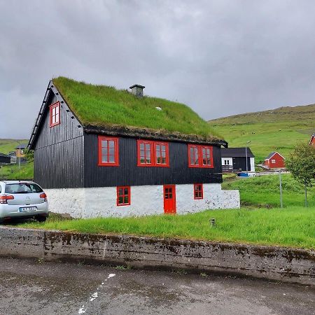 Turf House Cottage - Near Airport Mithvagur エクステリア 写真