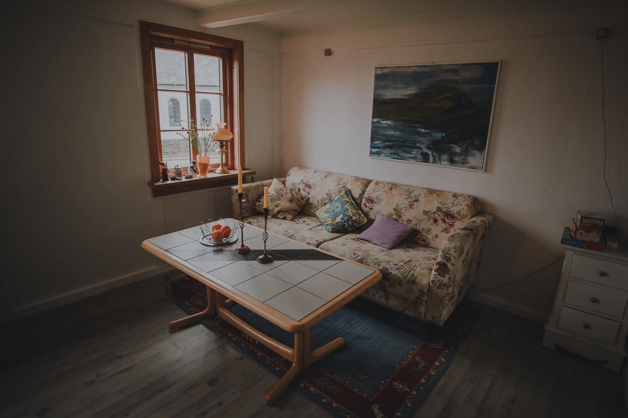 Turf House Cottage - Near Airport Mithvagur エクステリア 写真